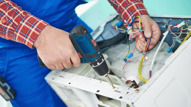 Şehzadeler Amana Amana çamaşır makinesi kart tamiri – Su almama arızası orijinal parça ile giderildi. - Teknik servis örneği